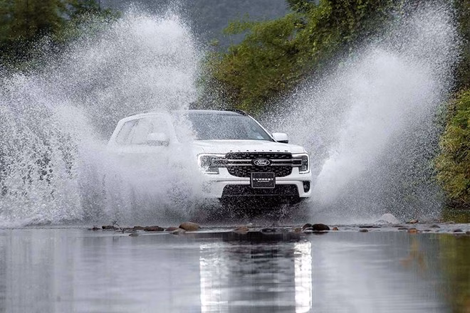Ford Everest Platinum+ trang bị động cơ 2.3L EcoBoost, bổ sung lựa chọn máy xăng trong phân khúc SUV khung gầm rời. Ảnh: Ford Việt Nam