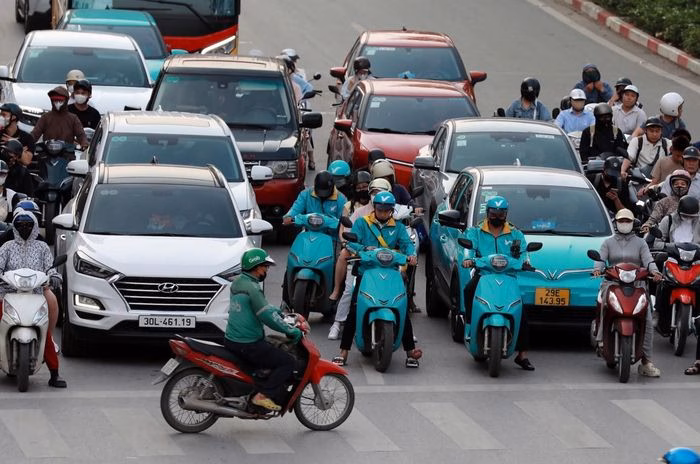 Hà Nội triển khai lộ trình hạn chế xe xăng tại vùng lõi Hoàn Kiếm nhằm hướng tới giao thông xanh. Ảnh: Đức Thanh