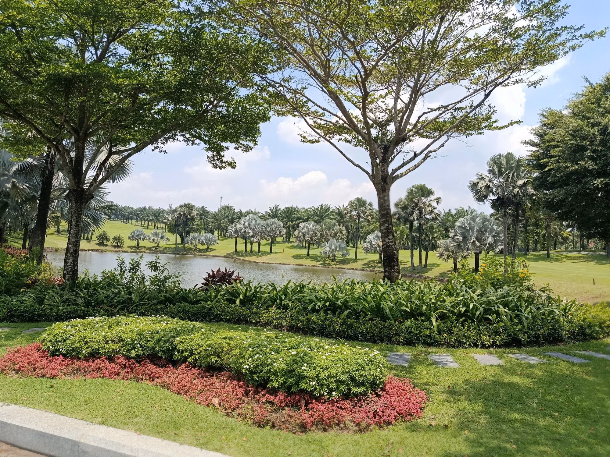 Không gian thoáng đãng tại sân golf Long Thành