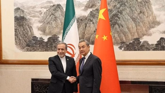 Ngoại trưởng Iran Abbas Araghchi hội đàm cùng Ngoại trưởng Trung Quốc Vương Nghị tại Bắc Kinh