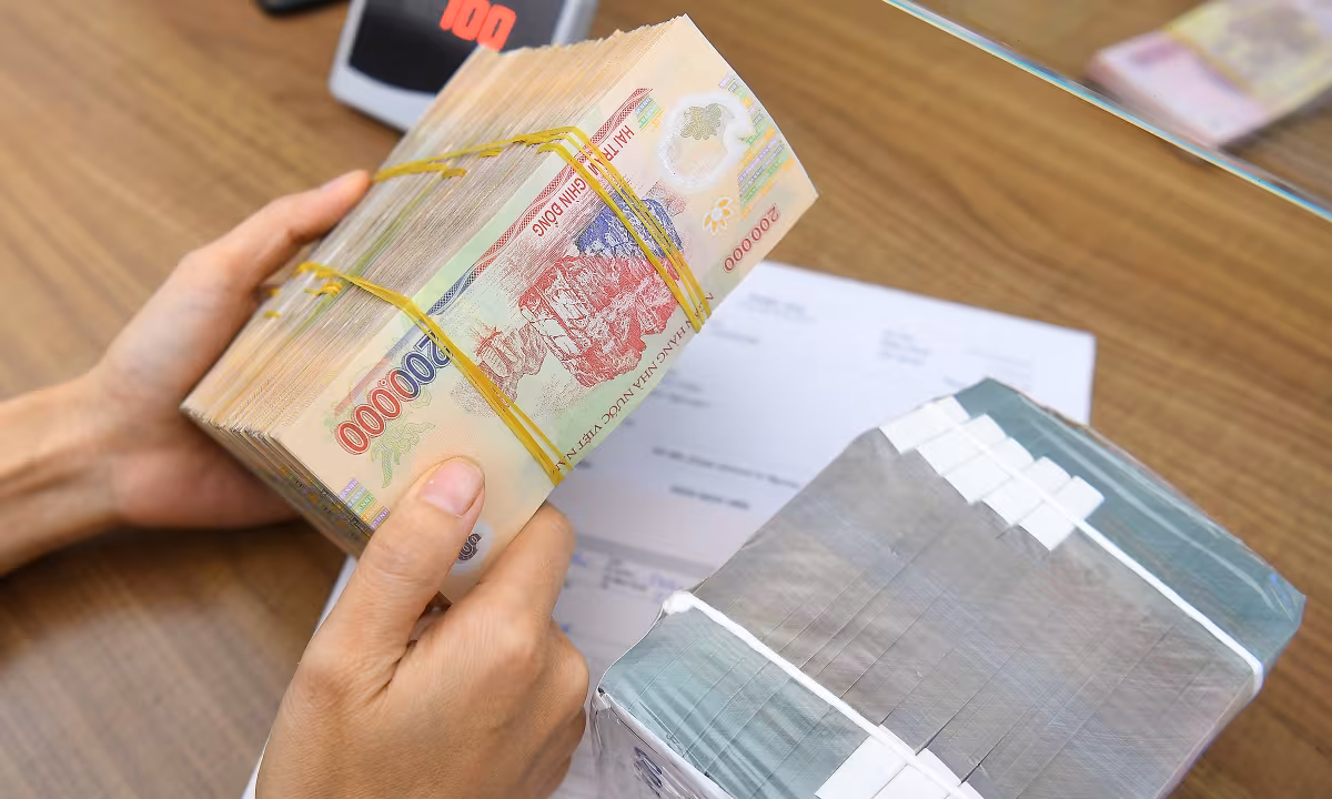 Nợ thuế 1 triệu đồng và bỏ địa điểm kinh doanh có thể bị cấm xuất cảnh
